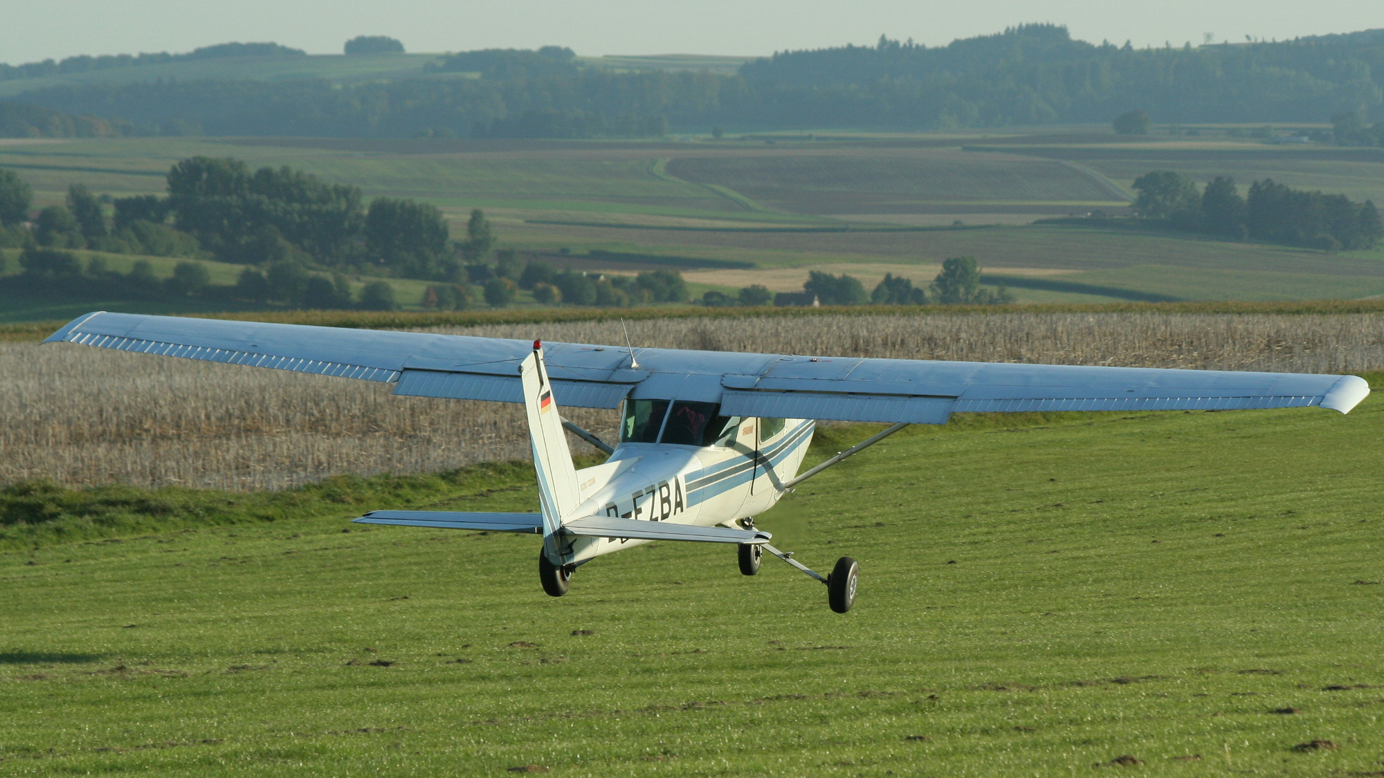 Cessna 152 D EZBA